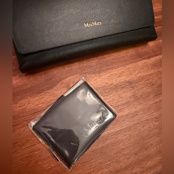 MaxMara Tortoise Shell Sunglasses - Picture 10 of 10